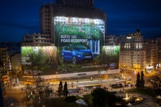 The enormous new Ford EcoSport billboard in Madrid, Spain...